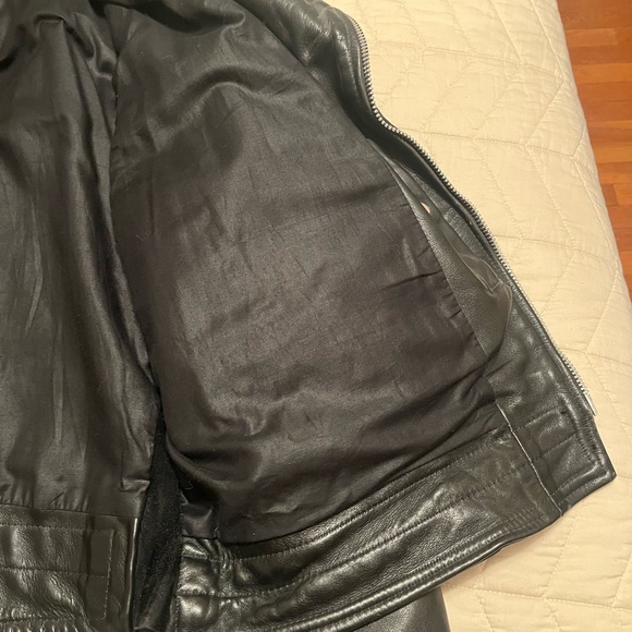Vanson Leather black motorcycle jacket size 52 - Made IN MA USA - Picture 4 of 16